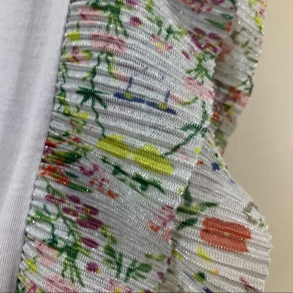 Anthro Vanessa Virginia Indak Gray Floral Top - Picture 5 of 9